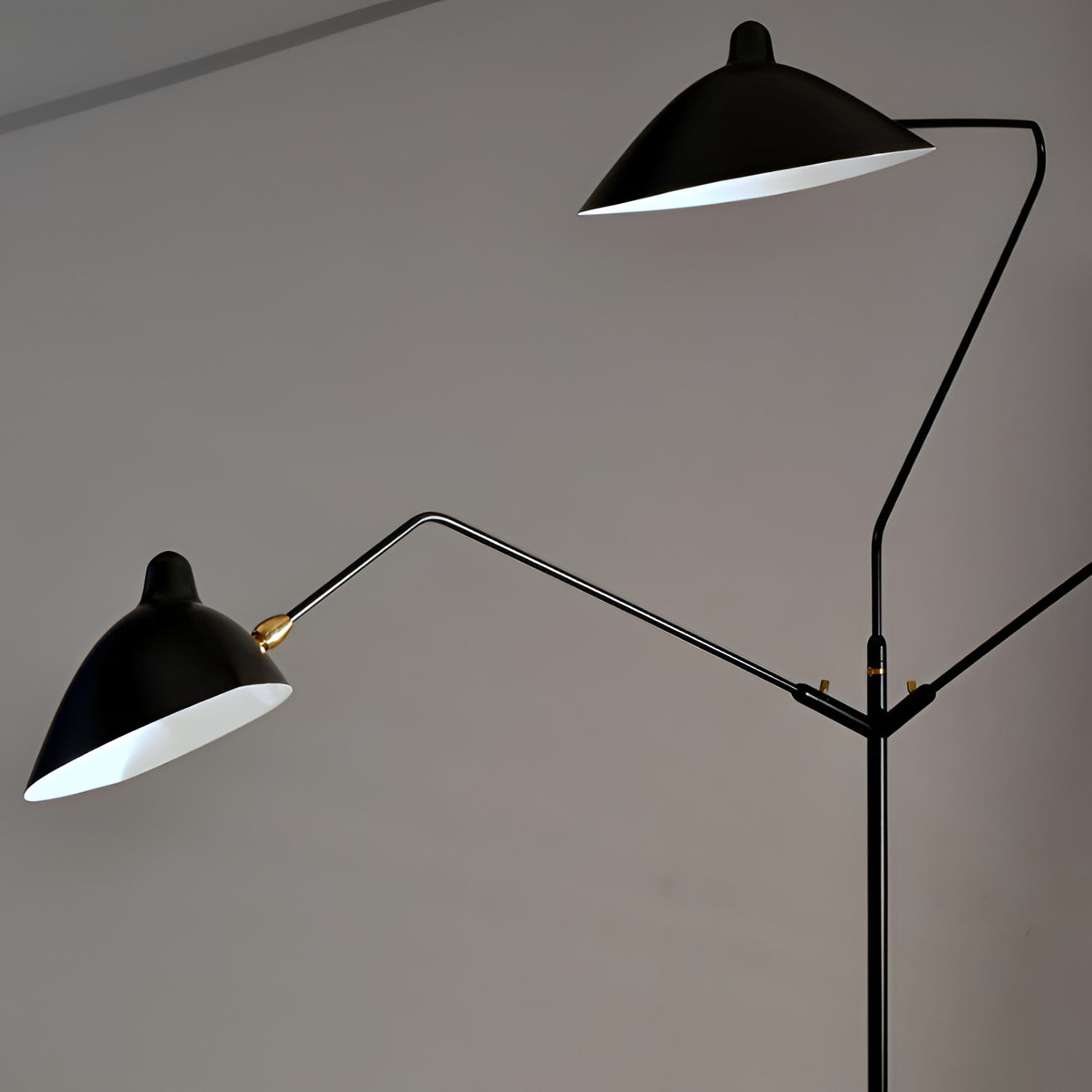 Industriel Minimalistisk Gulvlampe - Justerbar