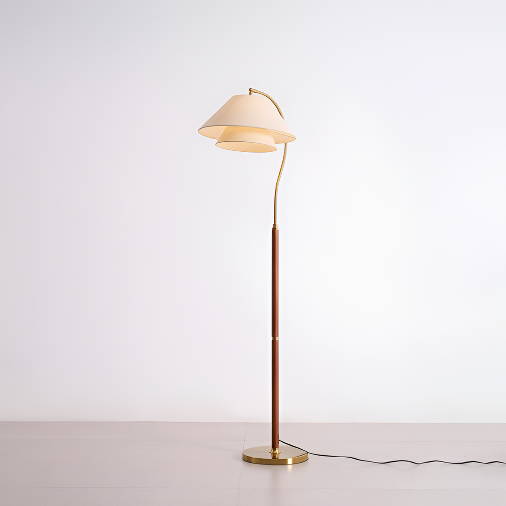 Buet Gulvlampe - Minimalistisk