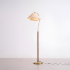 Buet Gulvlampe - Minimalistisk