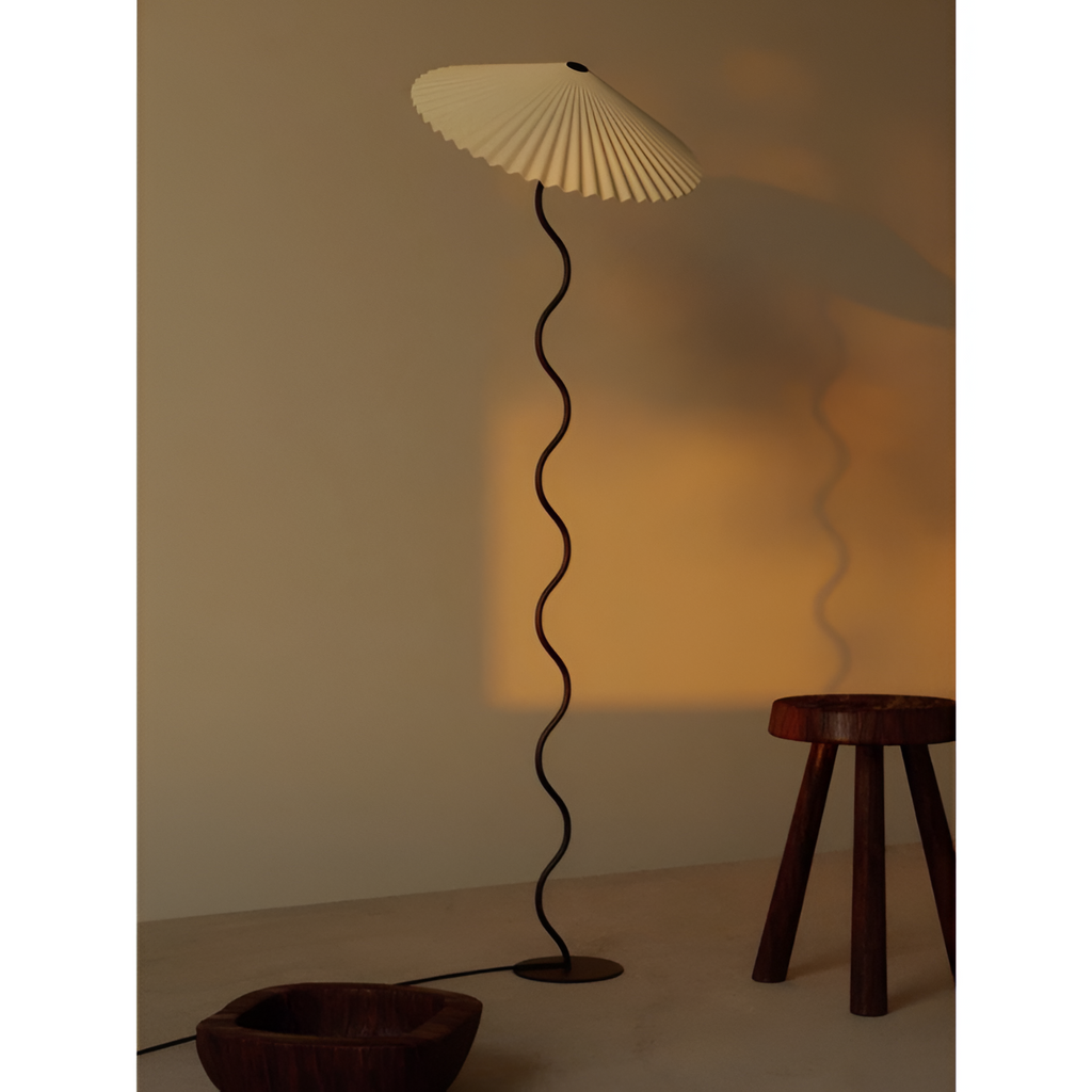 Plisseret Bølget Gulvlampe - Minimalistisk