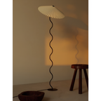 Plisseret Bølget Gulvlampe - Minimalistisk