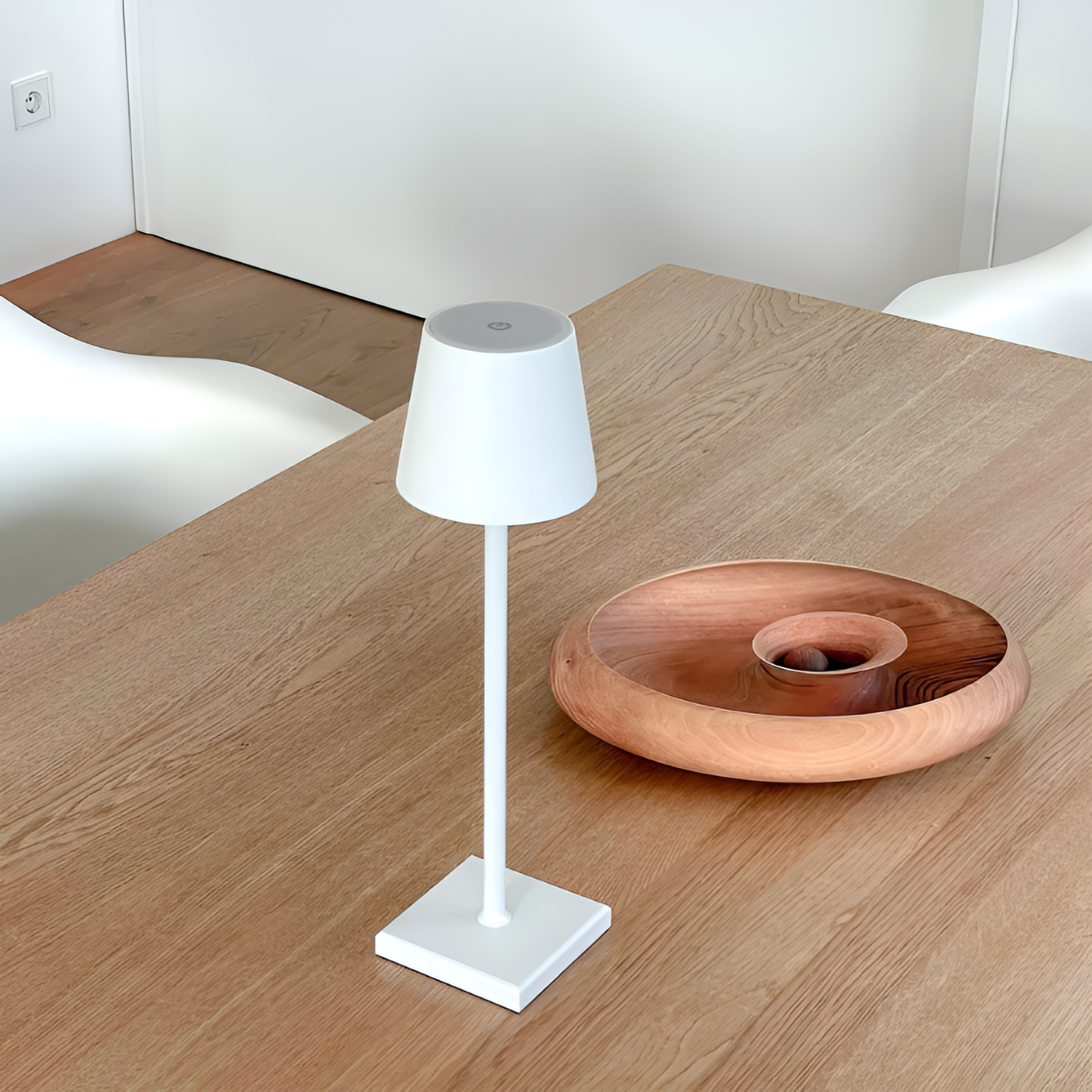 Minimalistisk Trådløs Bordlampe - Dæmpbar