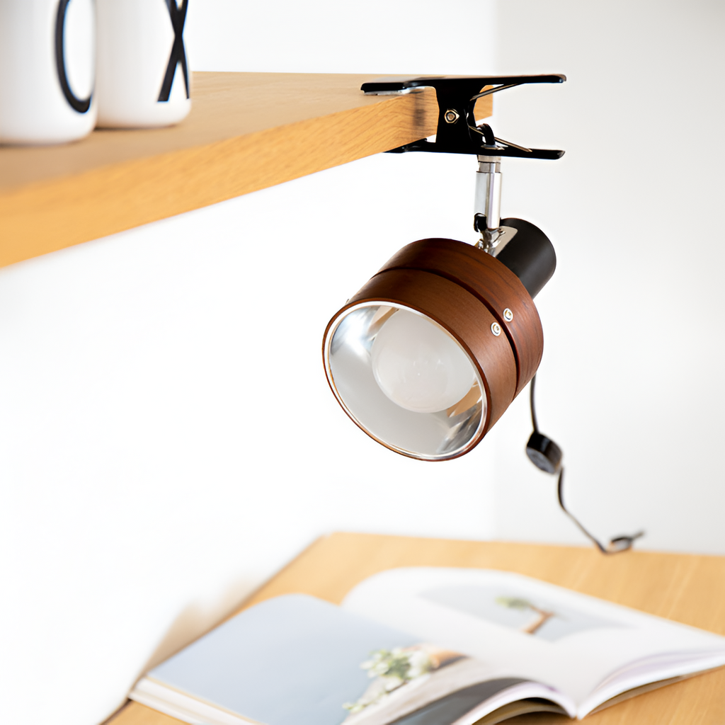 Traditionel japansk bordlampe af træ med klemme – rund