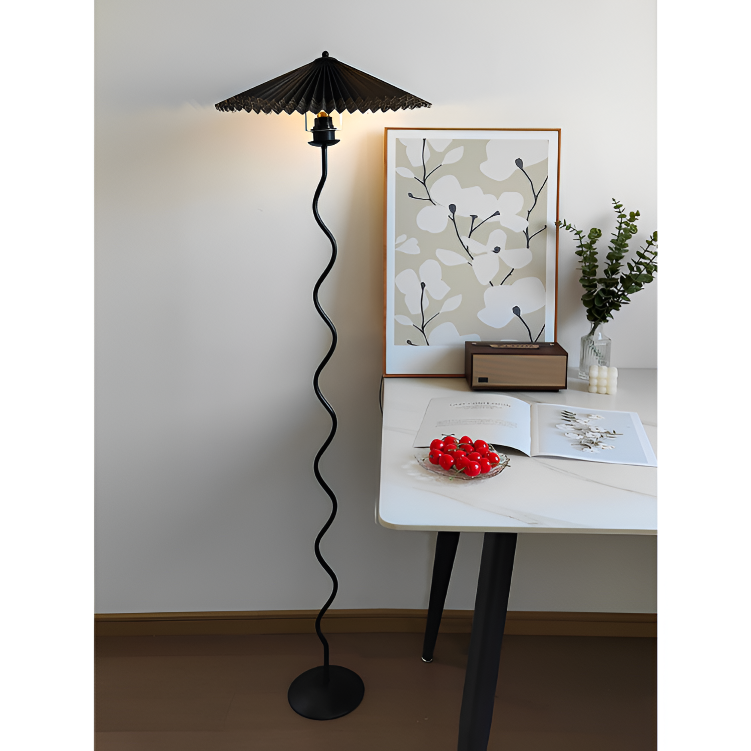 Plisseret Bølget Gulvlampe - Minimalistisk