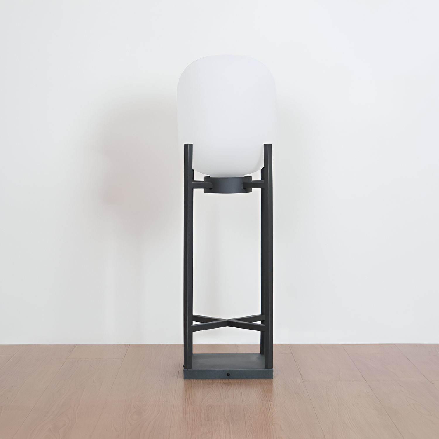 Geometrisk Industriel Solcelle Gulvlampe - Minimalistisk