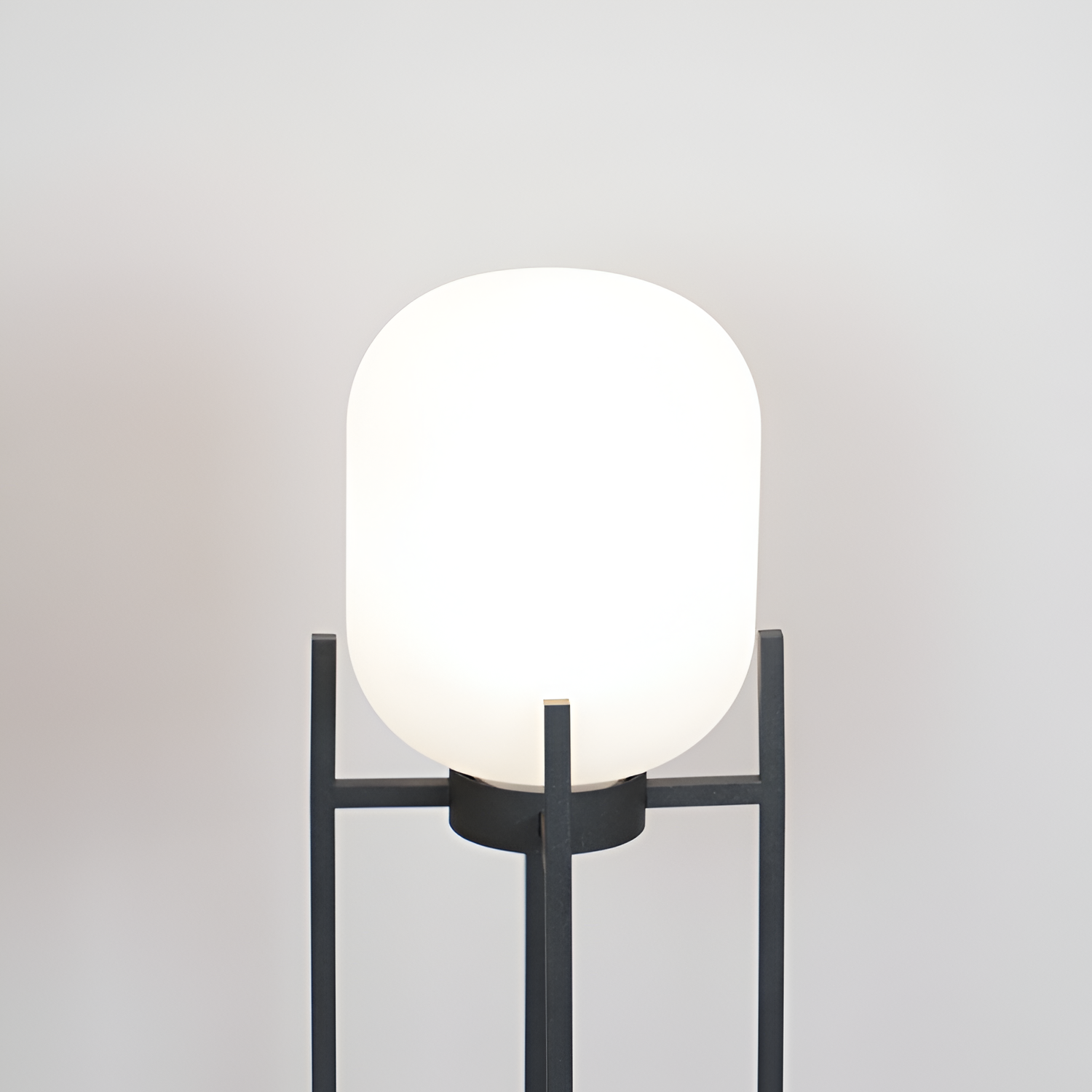 Geometrisk Industriel Solcelle Gulvlampe - Minimalistisk