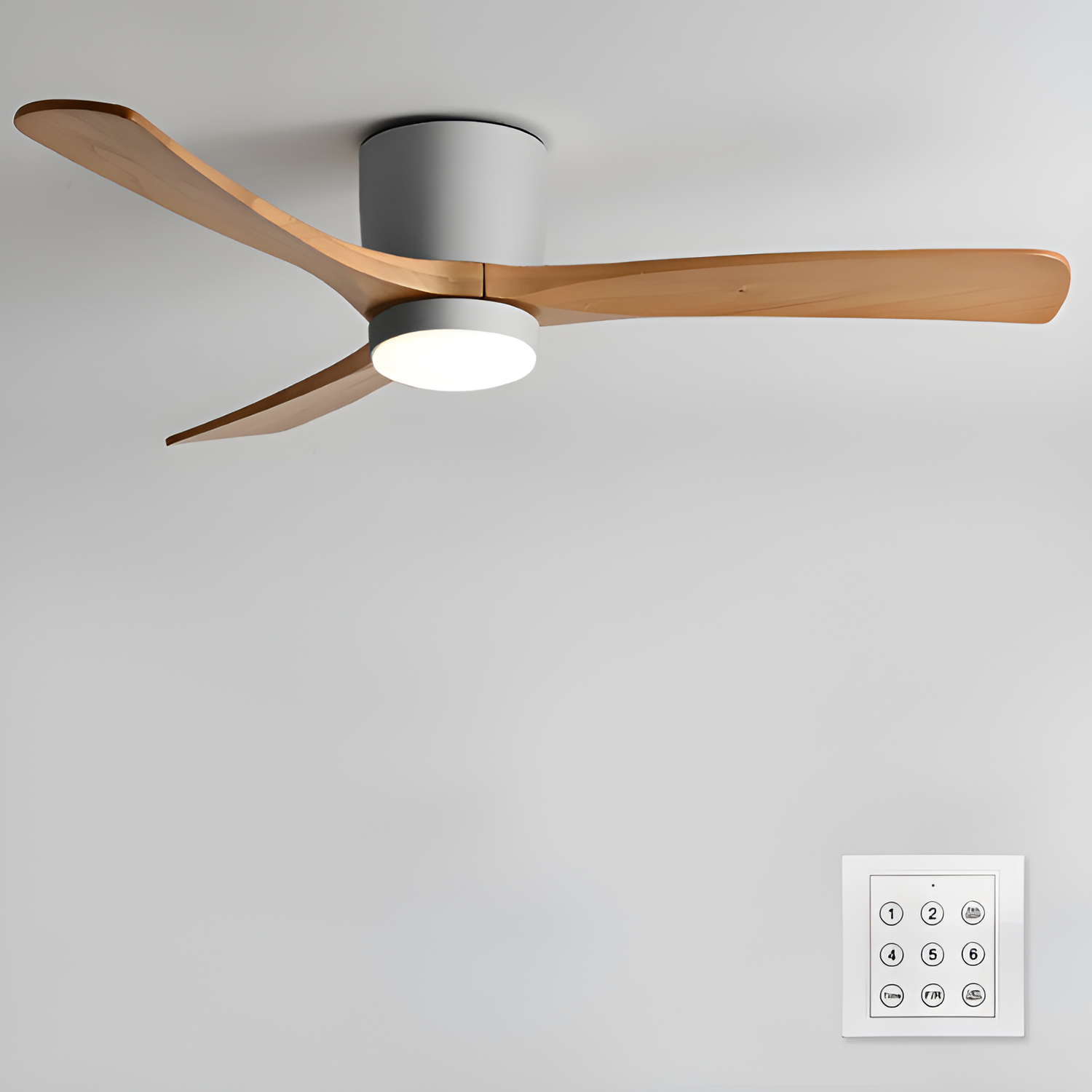 Nordisk Træ Loftsventilatorslampe - Justerbar