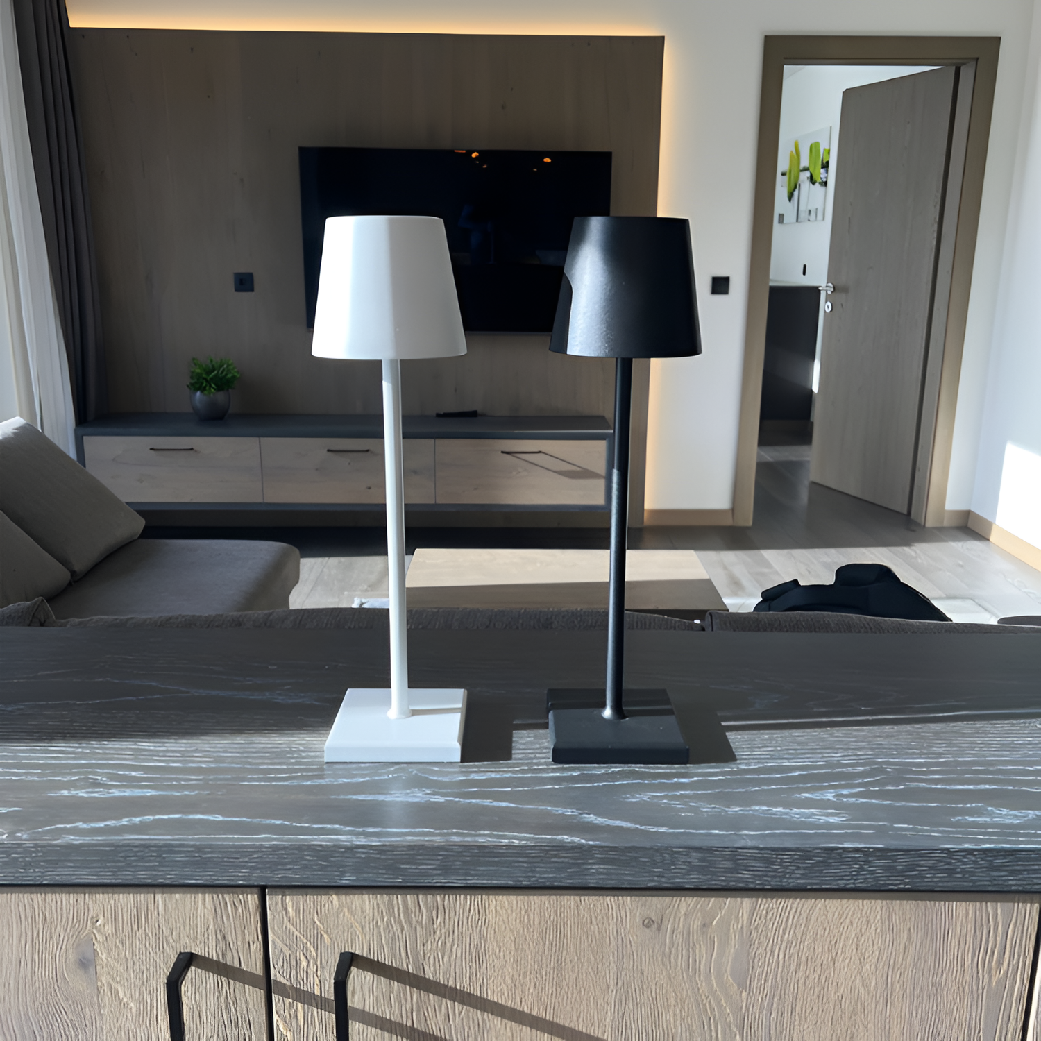 Minimalistisk Trådløs Bordlampe - Dæmpbar