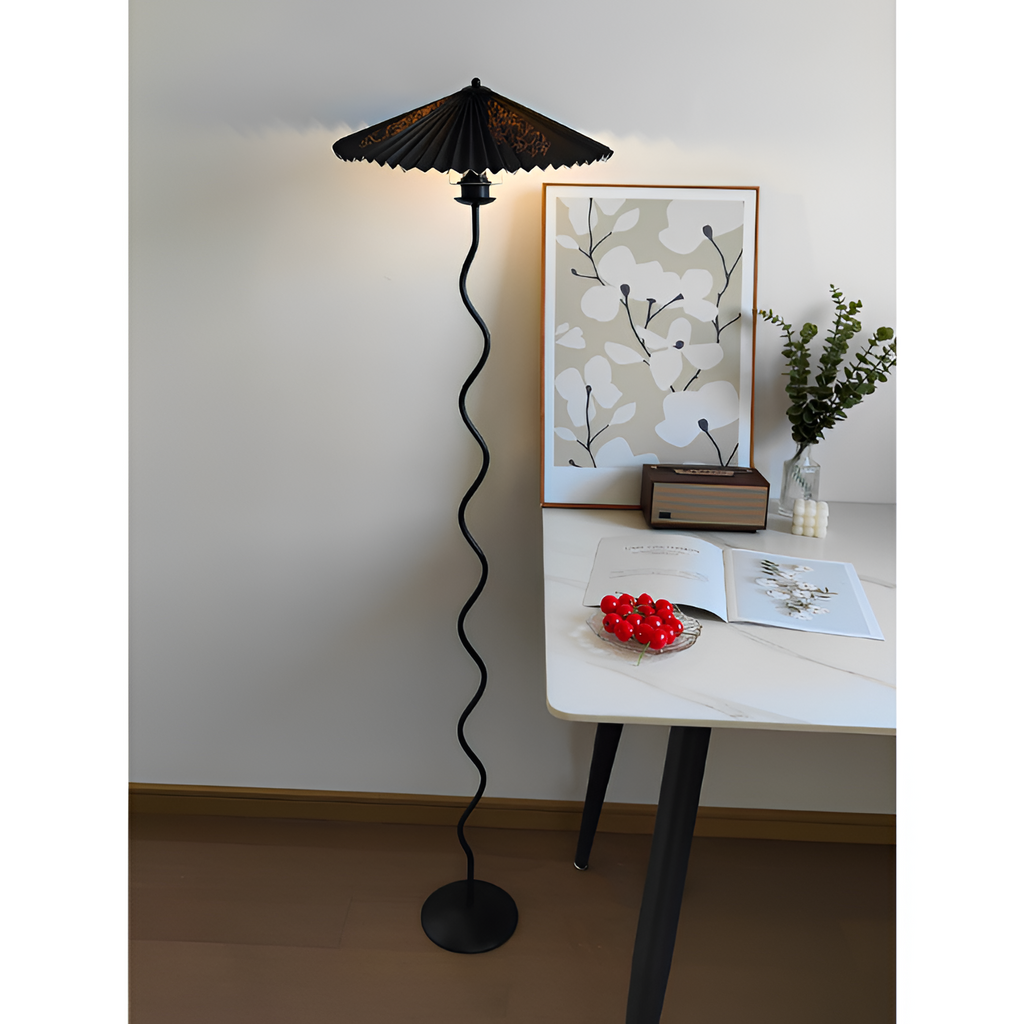 Plisseret Bølget Gulvlampe - Minimalistisk