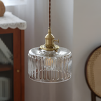 Pendellampe i ribbet glas – Vintage messinglampe
