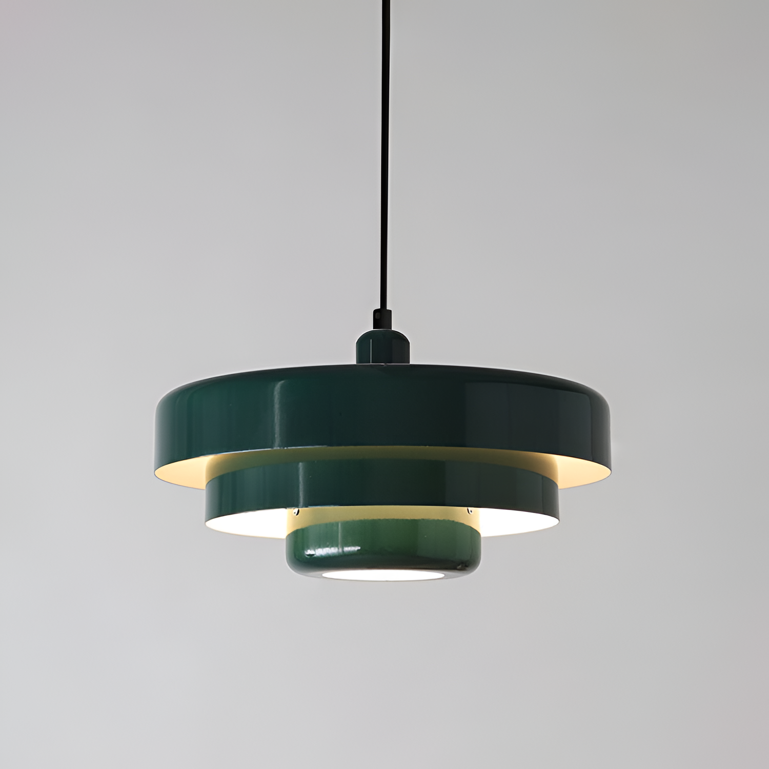 Vintage rund pendel i flere lag af metal – nordisk stil