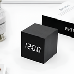 Digitalt Kubur Med Smarte Funktioner – Minimalistisk