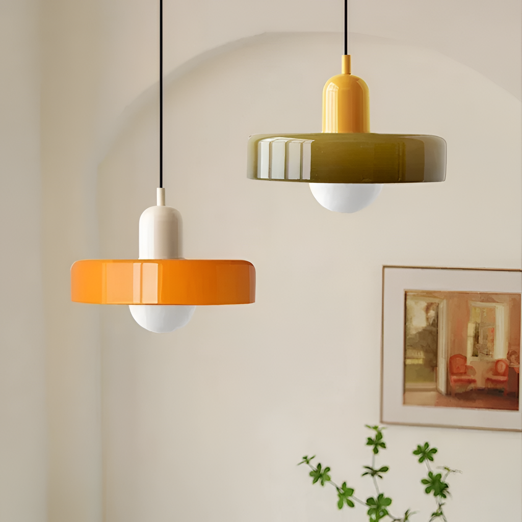 Nordisk retro-pendel i glas – farverig belysning