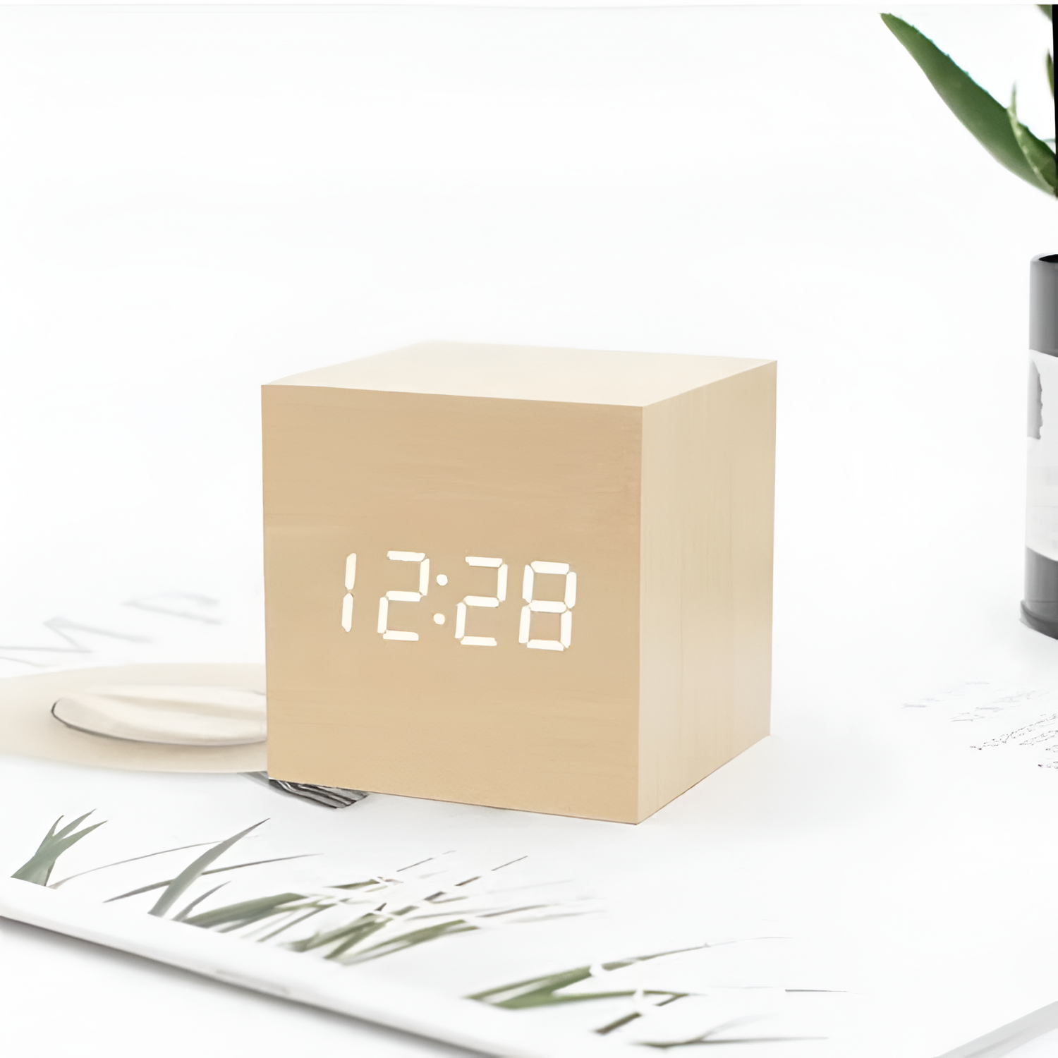 Digitalt Kubur Med Smarte Funktioner – Minimalistisk