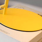 Kreativ bordlampe i form af en spand med makroner – nordisk stil