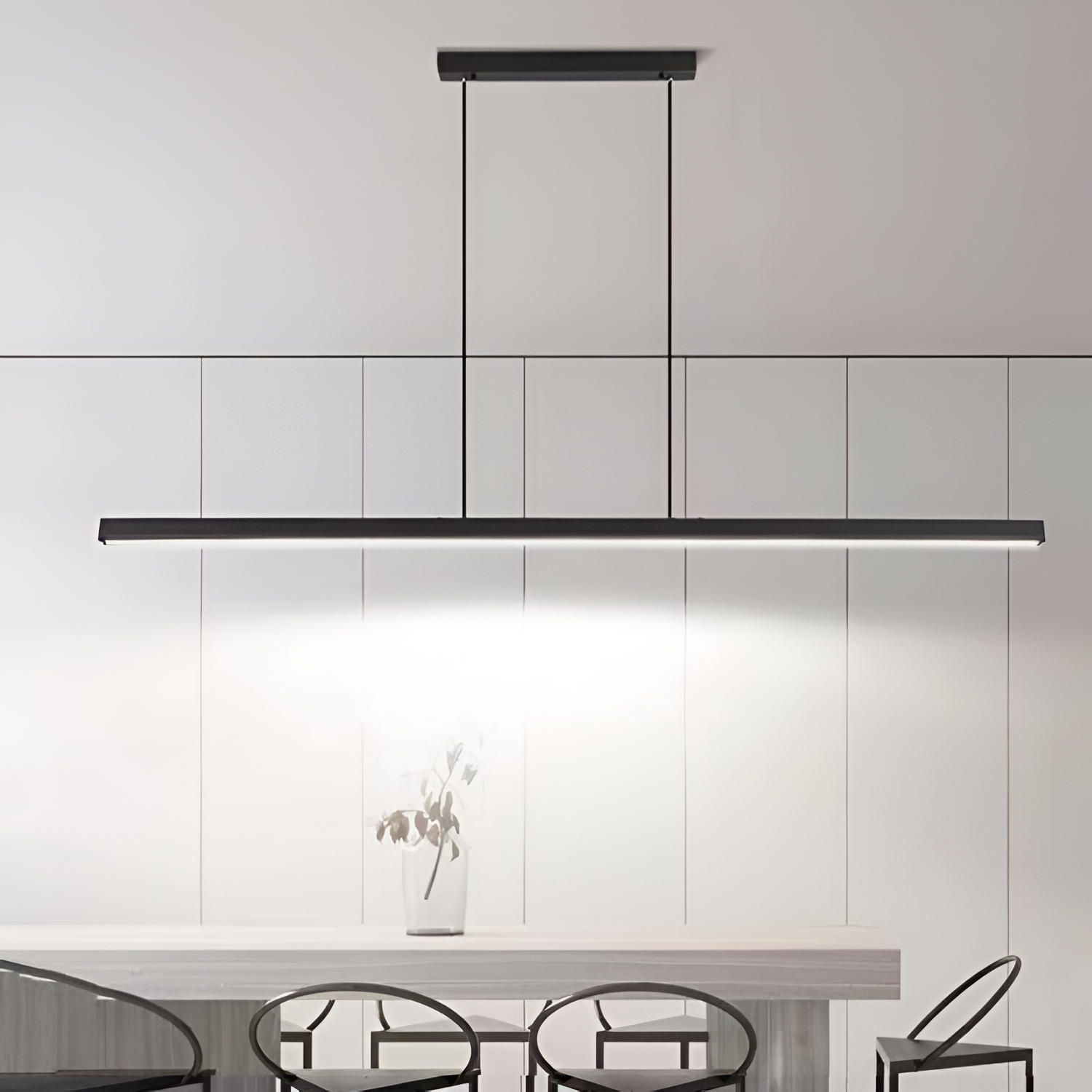 Minimalistisk Lineær Pendellampe - Strømlinet