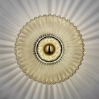 Retro-lampe i ribbet glas med bølgemønster – lysdæmpbar