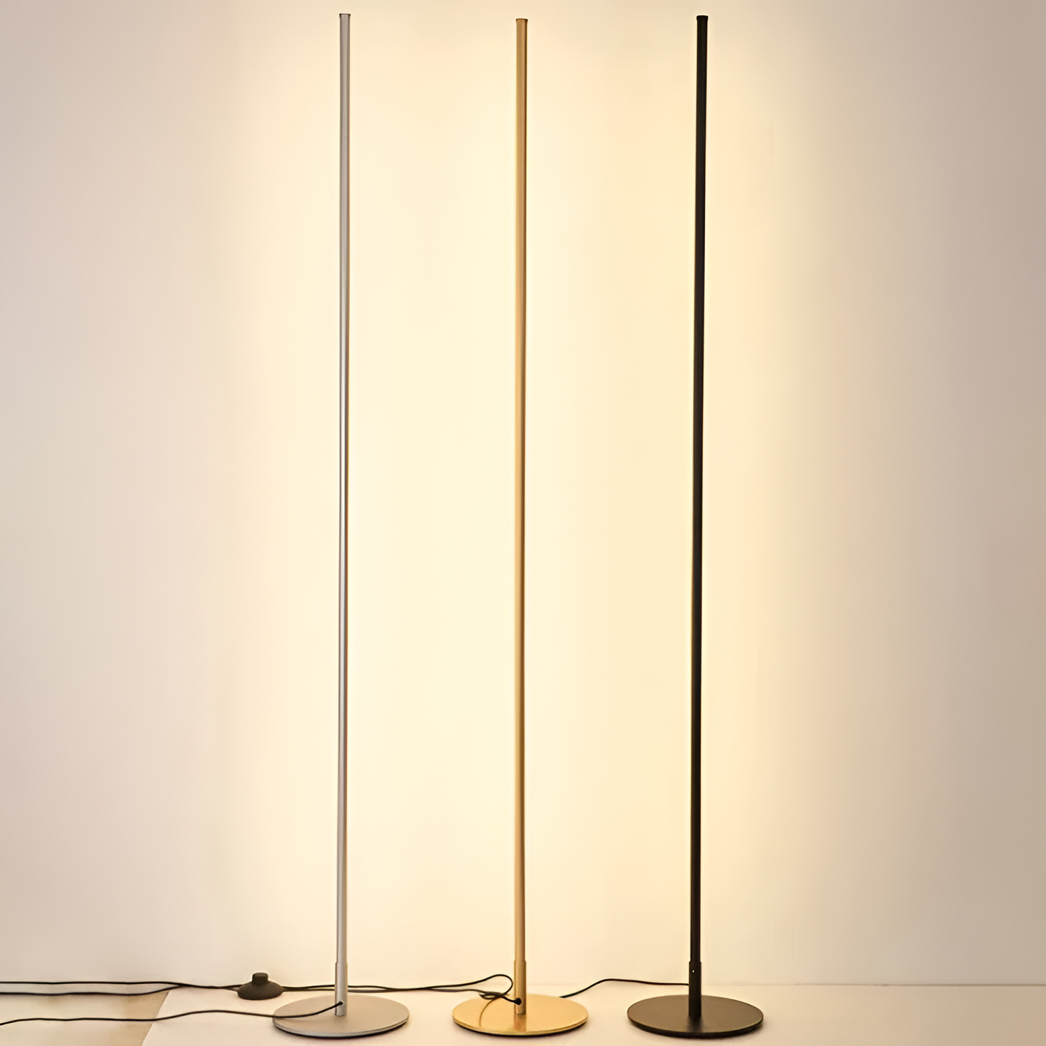 Minimalistisk Slank Gulvlampe - Lineær