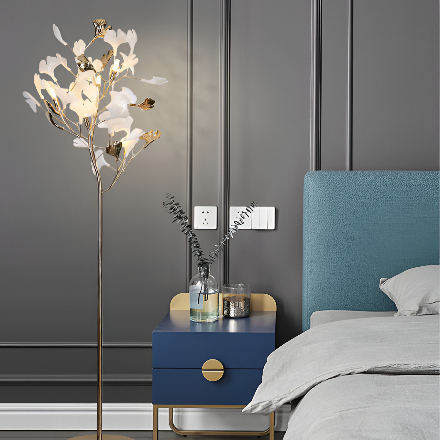 Blomstrende Træ Gulvlampe - Minimalistisk