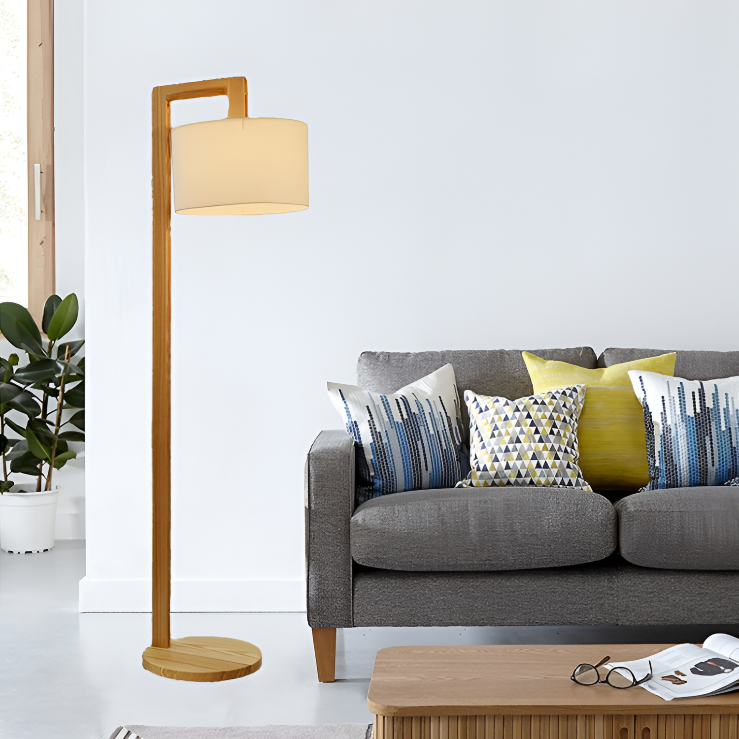 Minimalistisk Gulvlampe i Træ - Stilren