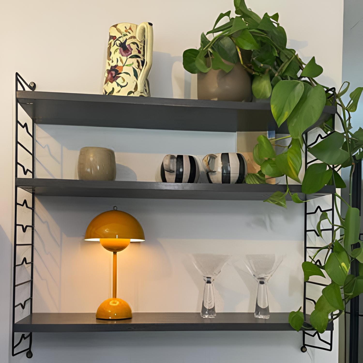Minimalistisk Bærbar Bordlampe - Dæmpbar