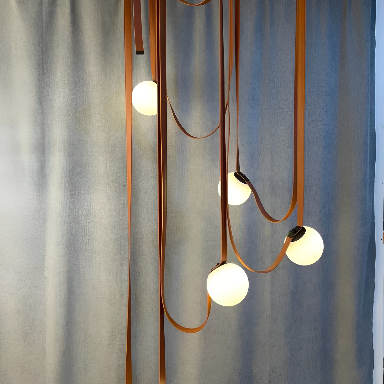 Italiensk-inspireret pendel med draperet design