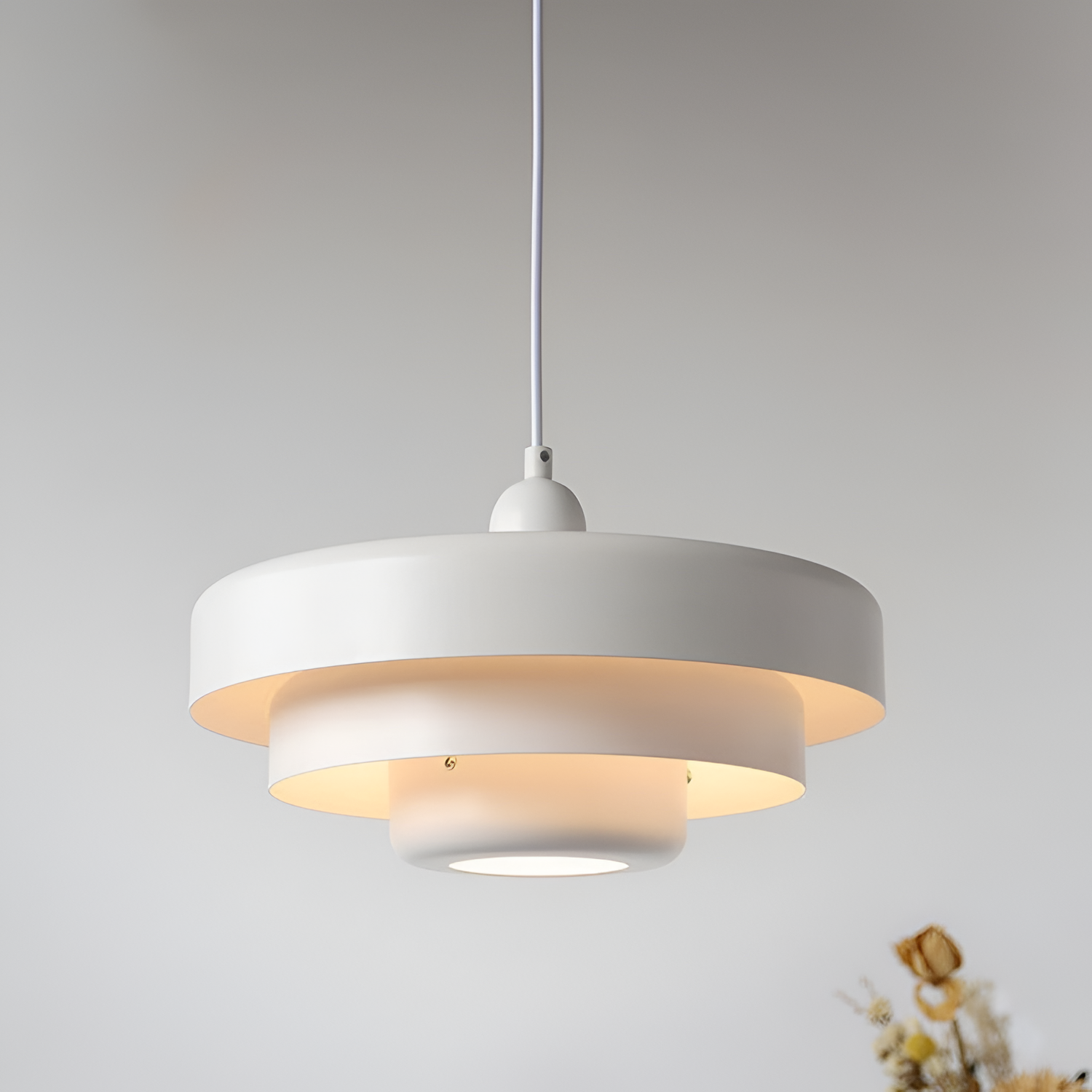 Vintage rund pendel i flere lag af metal – nordisk stil
