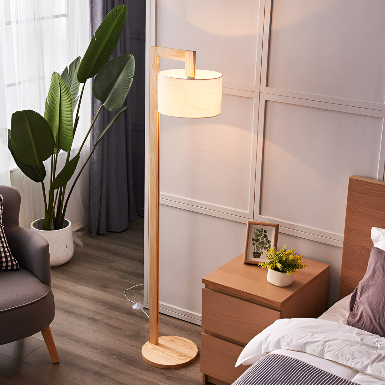 Minimalistisk Gulvlampe i Træ - Stilren