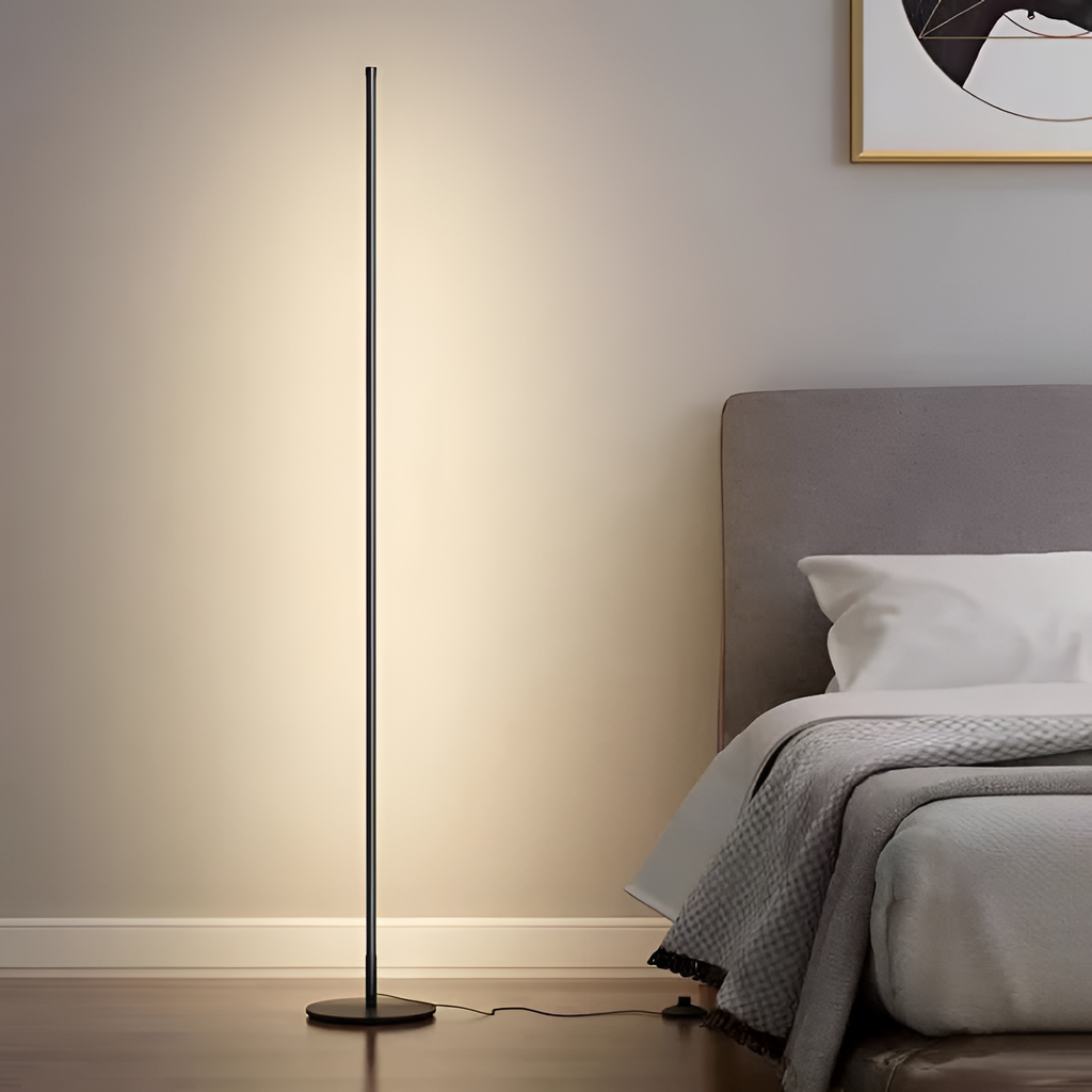 Minimalistisk sort metal-LED-gulvlampe – justerbar og dæmpbar