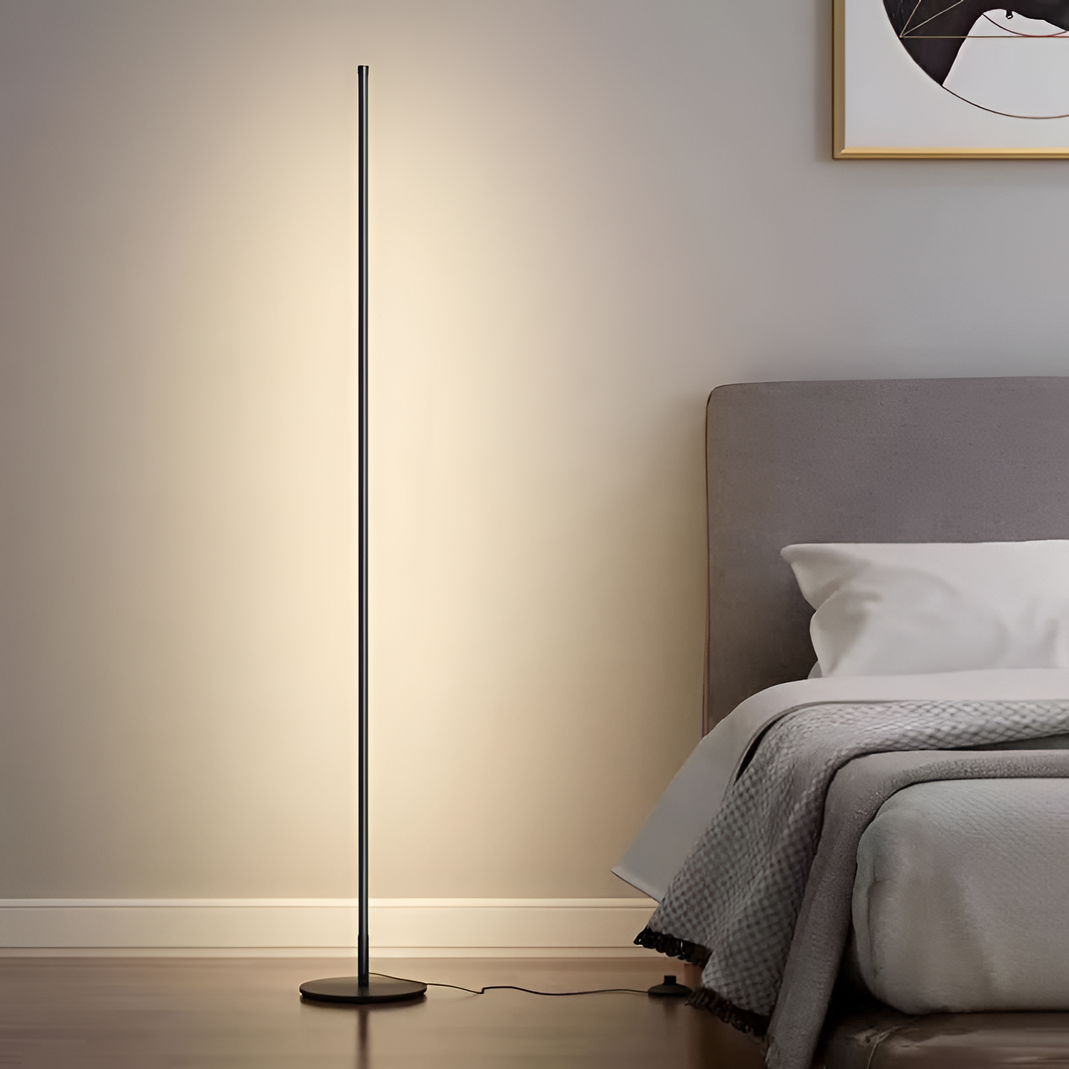 Minimalistisk sort metal-LED-gulvlampe – justerbar og dæmpbar