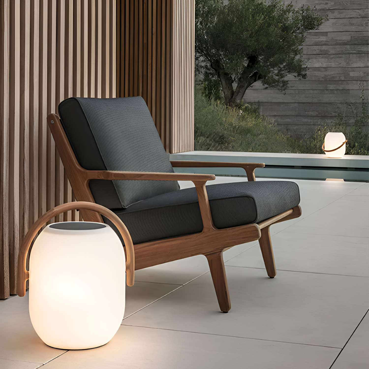 Minimalistisk bærbar lanterne lampe - solcelledrevet