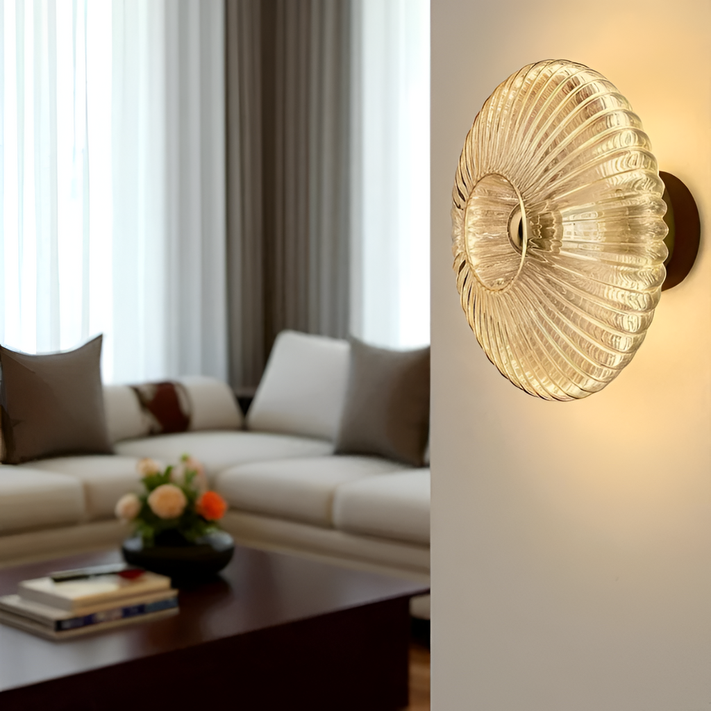Retro-lampe i ribbet glas med bølgemønster – lysdæmpbar