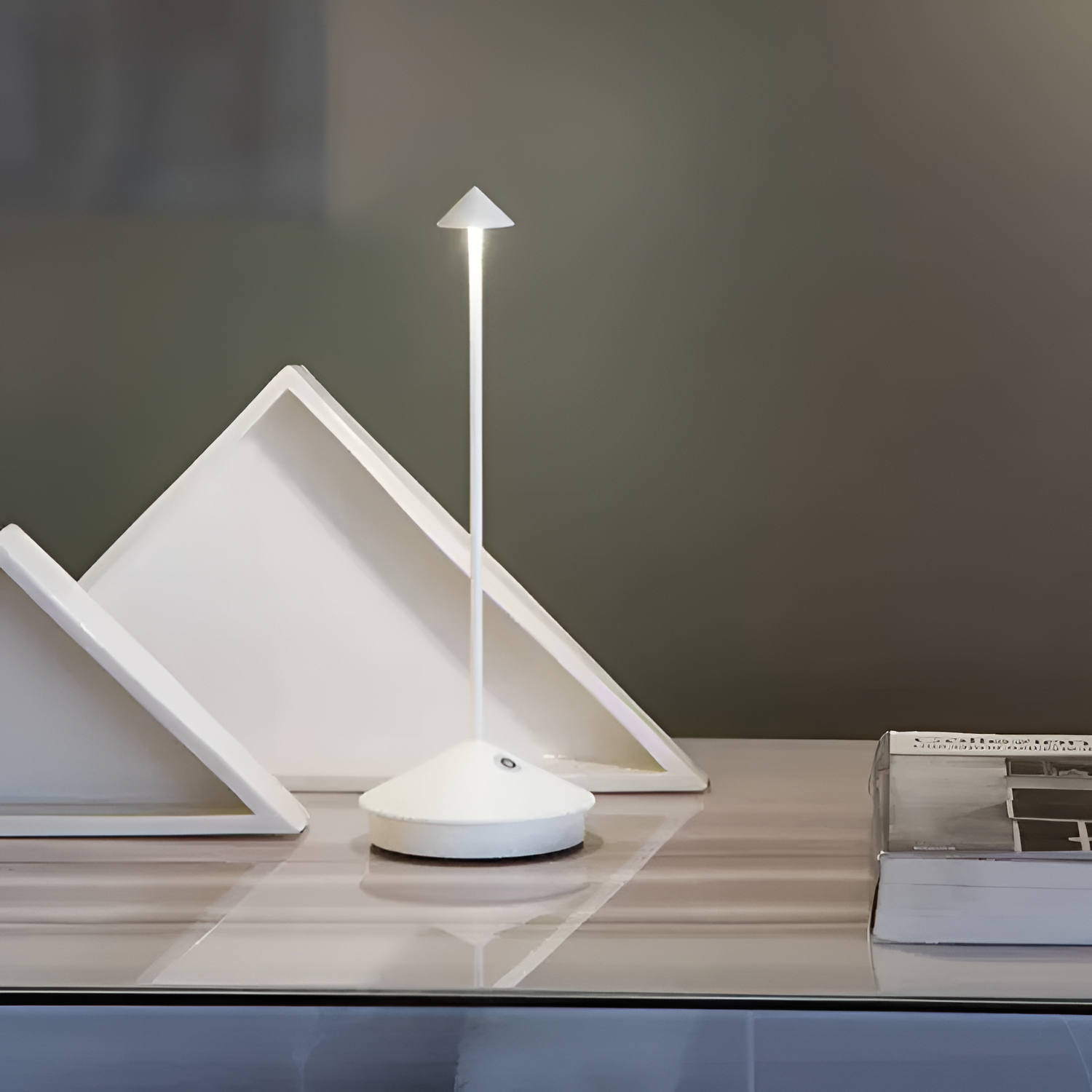 Minimalistisk Bærbar Bordlampe - Ledningsfri