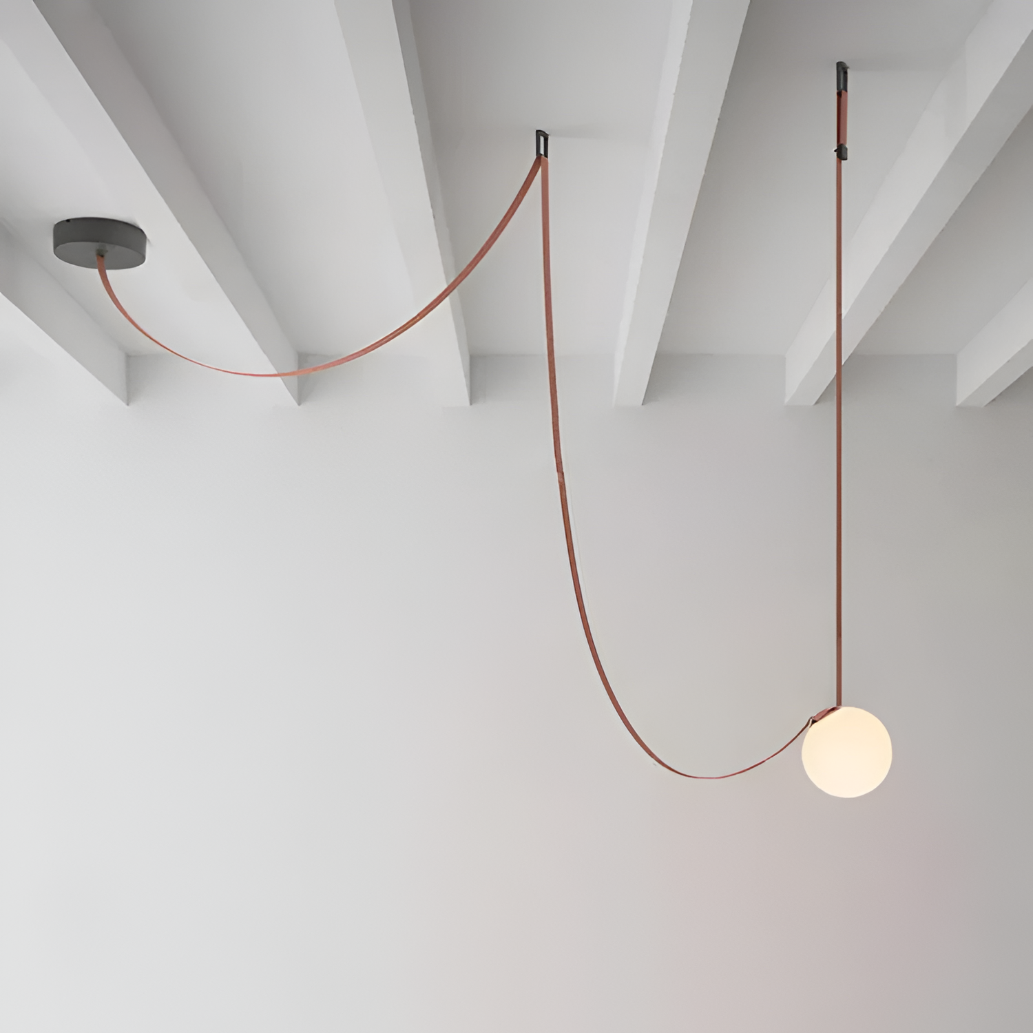 Italiensk-inspireret pendel med draperet design