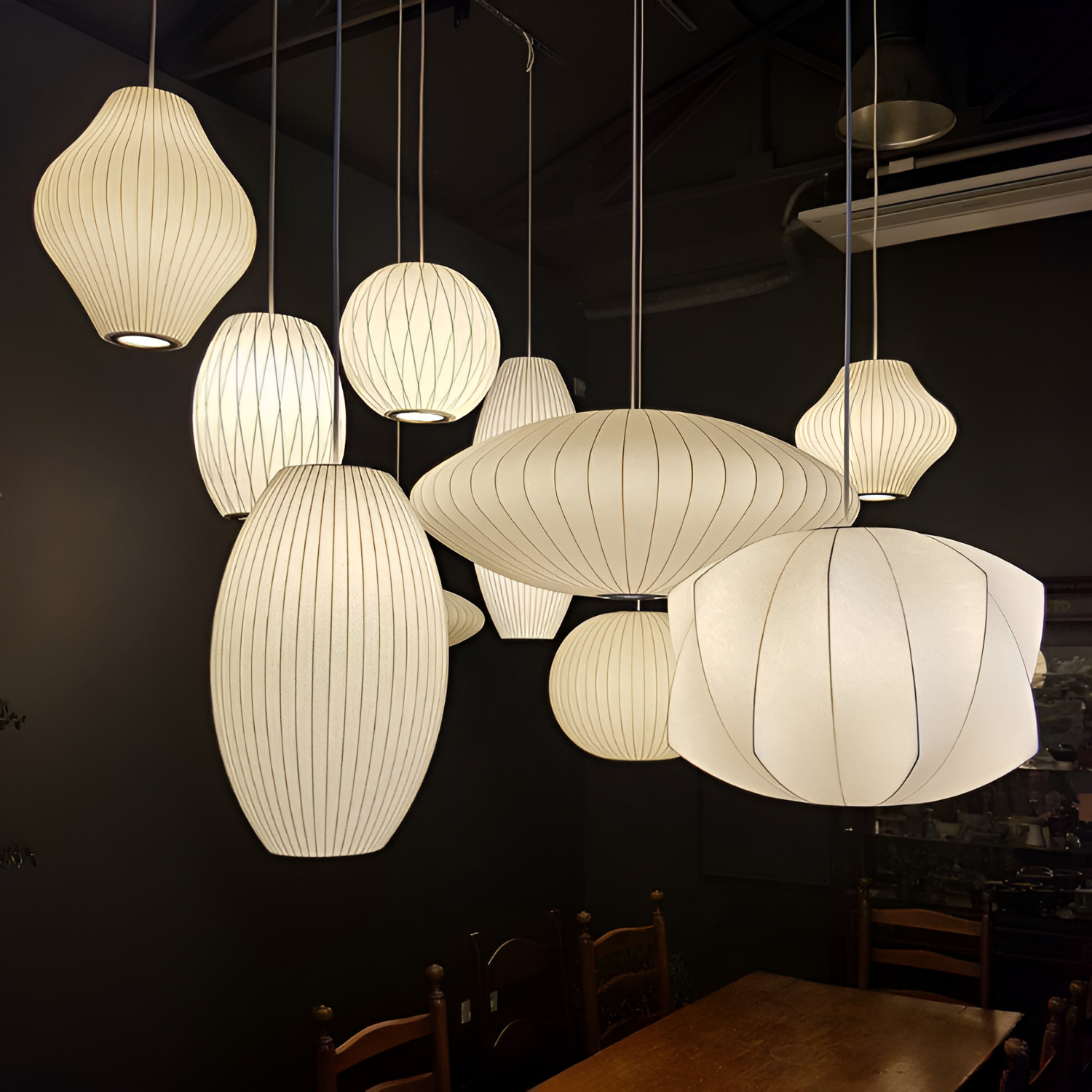 Mid Century Stil Pendellampe - Ribbet Ellipse