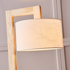 Minimalistisk Gulvlampe i Træ - Stilren