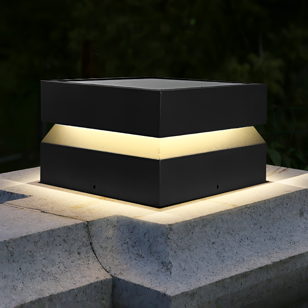 Tekstureret Finish Solcellelampe til Søjle - Minimalistisk