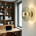 Retro-lampe i ribbet glas med bølgemønster – lysdæmpbar