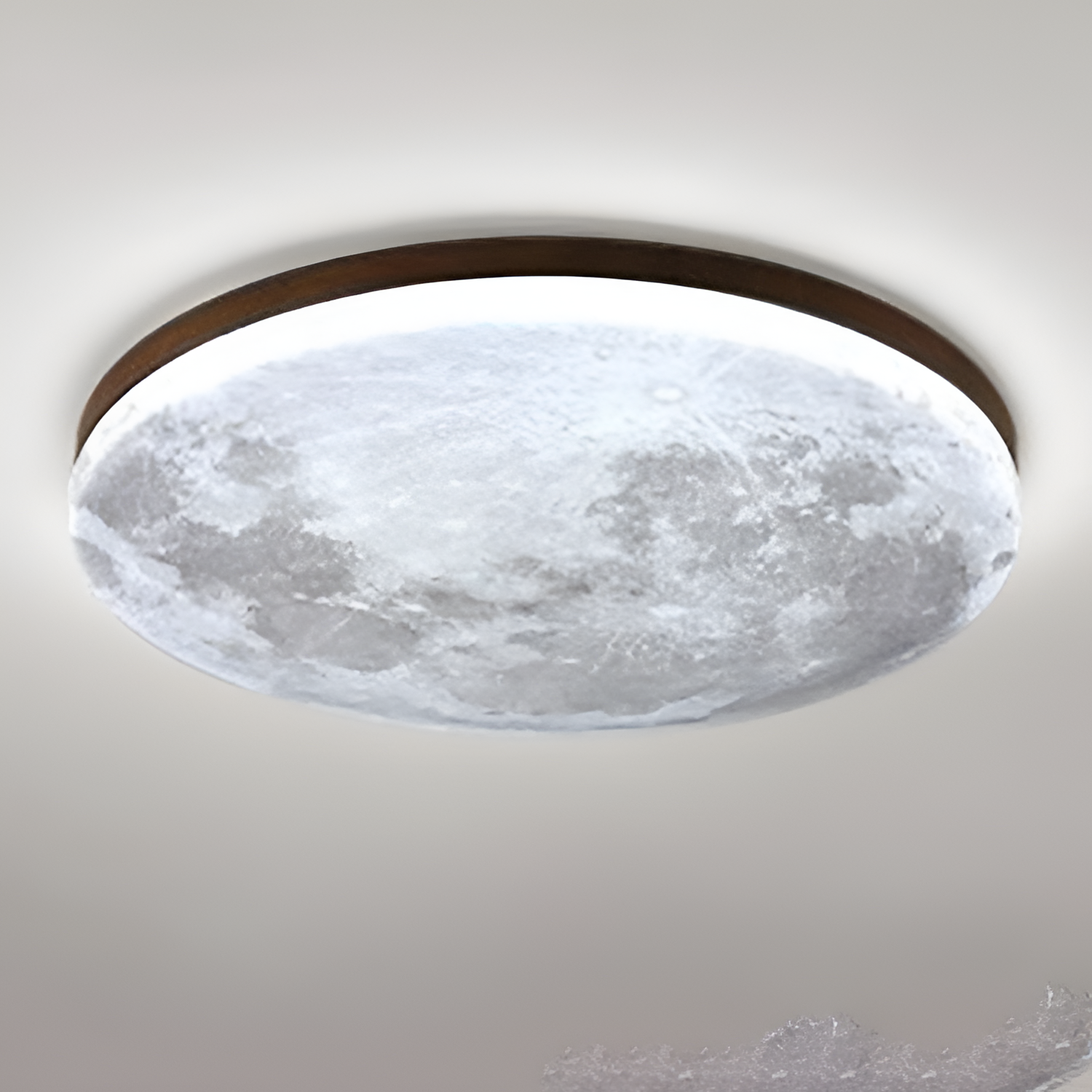 Minimalistisk loftslampe i måneform – indbygget