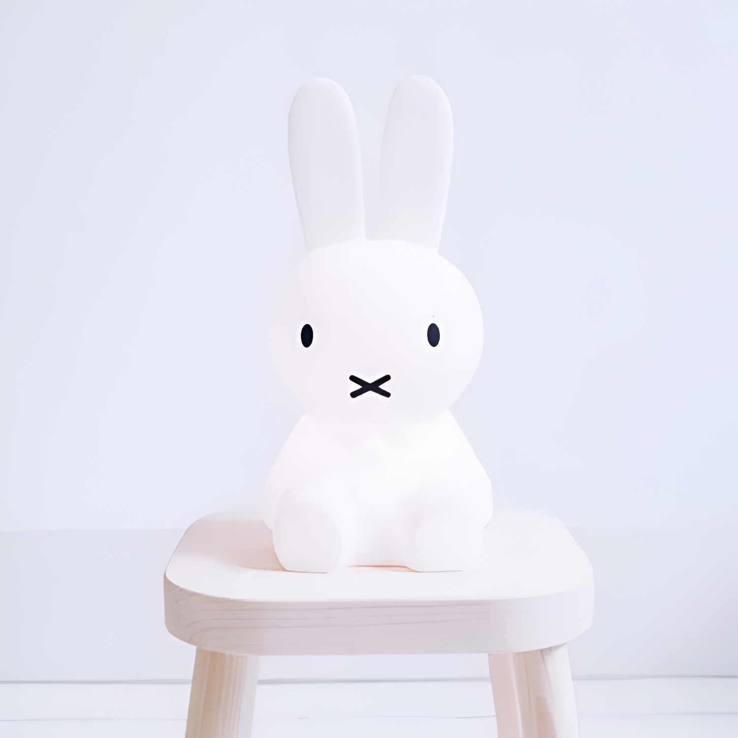 Miffy Kanin Siddende Bordlampe - Transportabelt Natlys