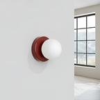 Nordisk Ball LED-væglampe – Moderne belysning til soveværelset
